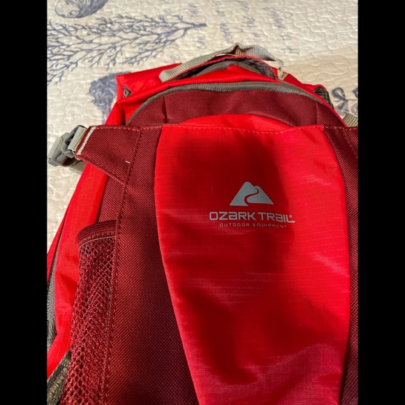 Ozark Trail Backpack - Picture 2 of 3